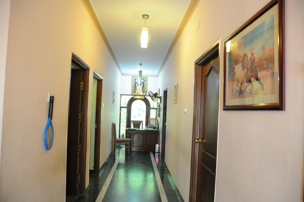 Lloyds Serviced Apartments,Krishna Street,T Nagar Chennai Ruang foto